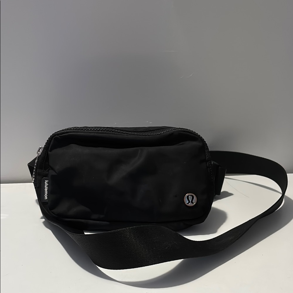 lululemon athletica Black Crossbody Bag with Adjustable Strap